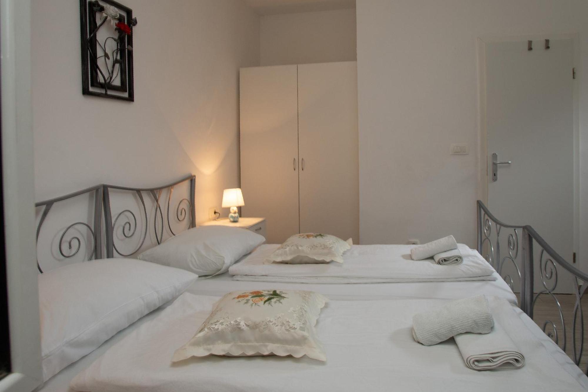 Downtown Spalato Private Rooms エクステリア 写真